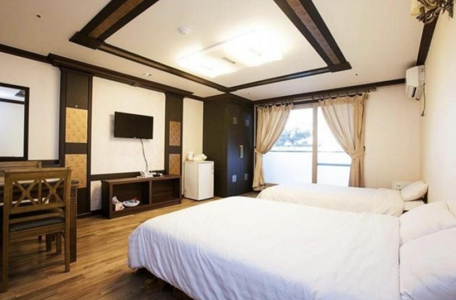 Jeju Ts Youth Hostel & Resort Seogwipo Eksteriør billede