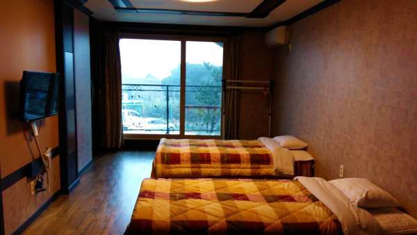 Jeju Ts Youth Hostel & Resort Seogwipo Eksteriør billede